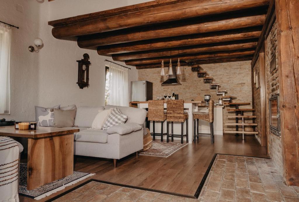 Honey Home Бистрица Экстерьер фото